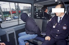 Police01.jpg (16331 octets)